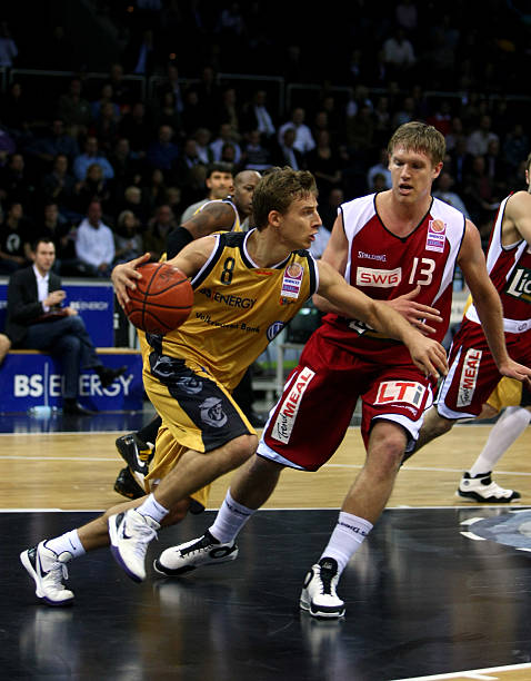 超联赛发展 超联赛发展